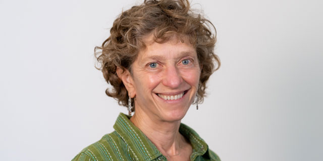 Headshot of Sharon Bloyd-Peshkin