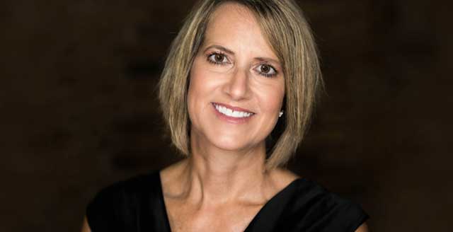 Headshot of April Carlisle