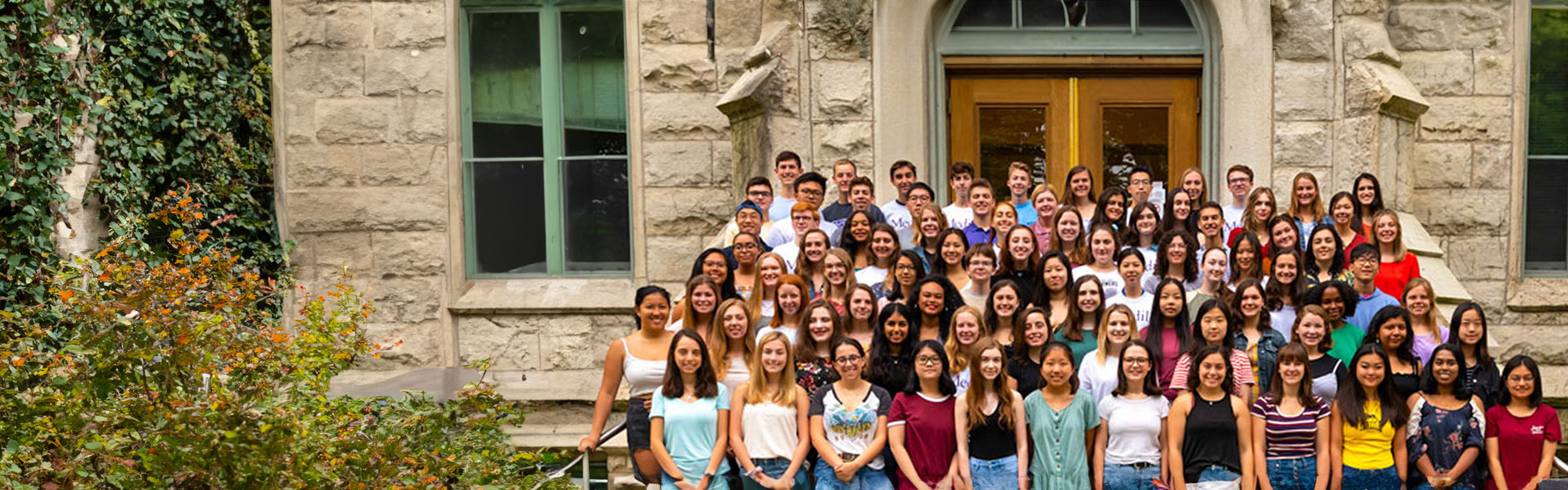 A group of Medill Cherubs.