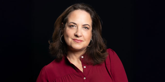 Laura Wides-Muñoz