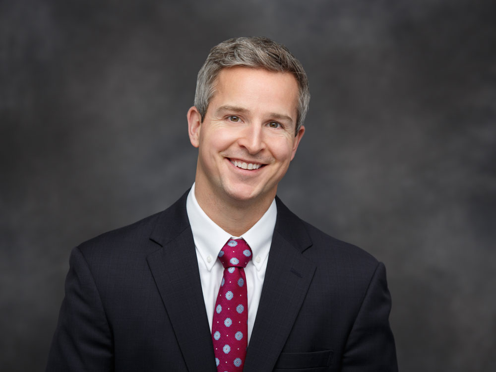 Medill IMC alumnus Mike FitzGerald poses for a headshot photo