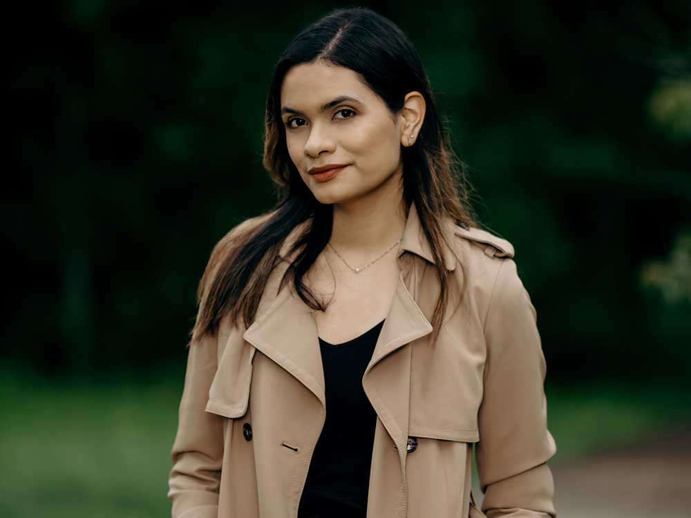 Angelica Casas headshot.