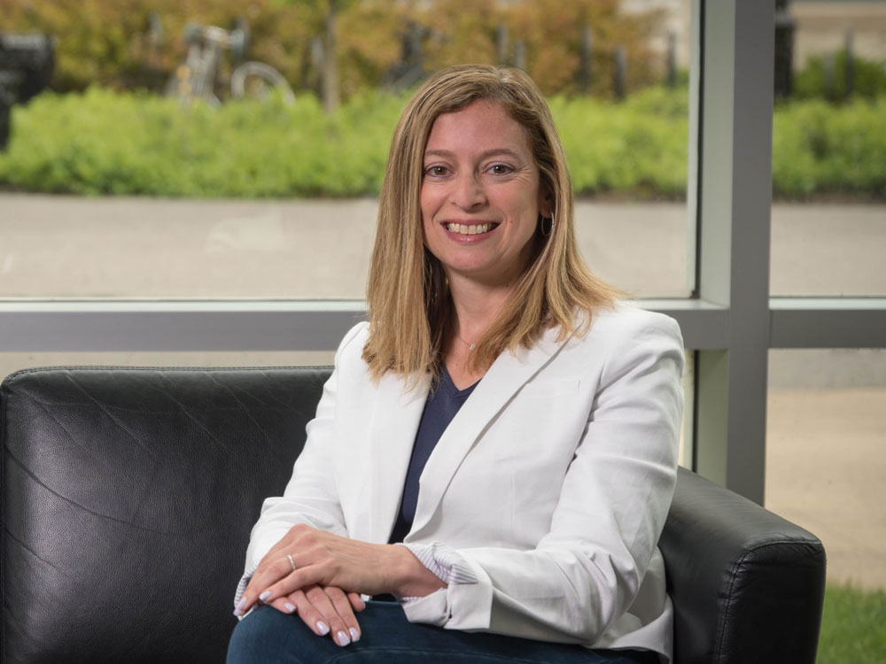 Headshot of Medill faculty member Kelly Cutler